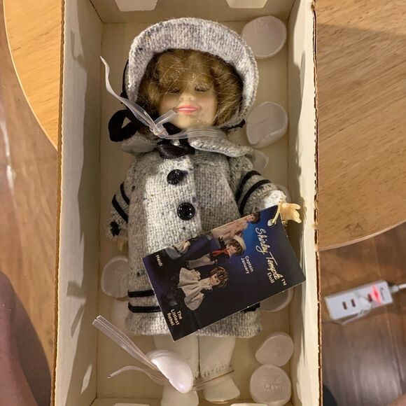 Shirley Temple Doll From Ideal - Picture 12 of 16